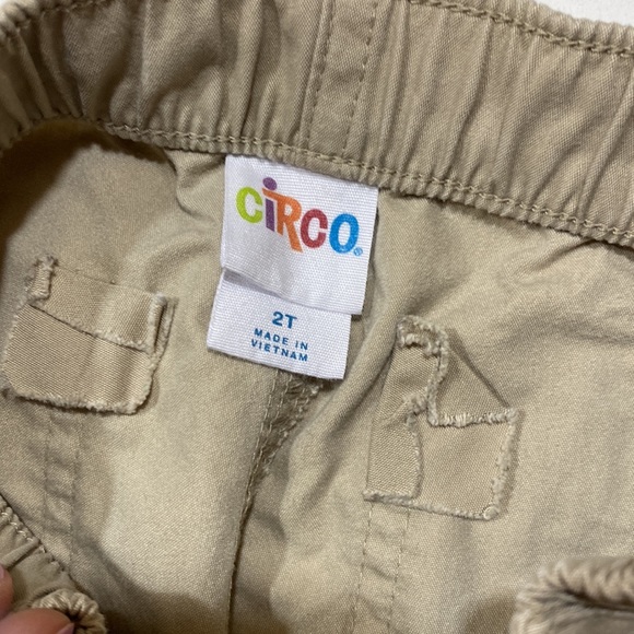 Bundle of 5 pants size 2t - Picture 4 of 16